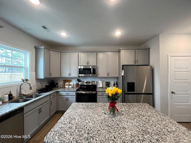 Building Photo - 280 Flying Bolt Dr