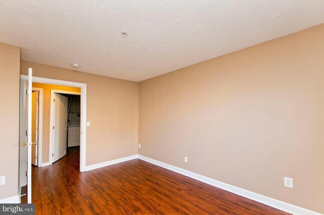 Building Photo - 117 Brookland Terrace