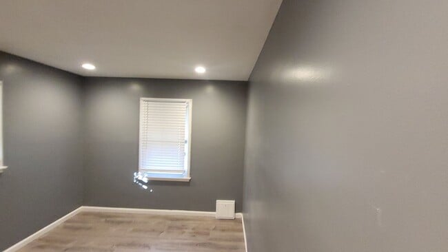 Building Photo - Clean & Affordable 2BR Home in Flint – $800 Rent