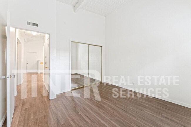 Building Photo - 1630 Cindy Cir