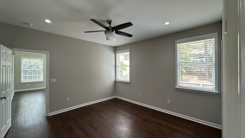 Building Photo - 205 Bog Hill Ln