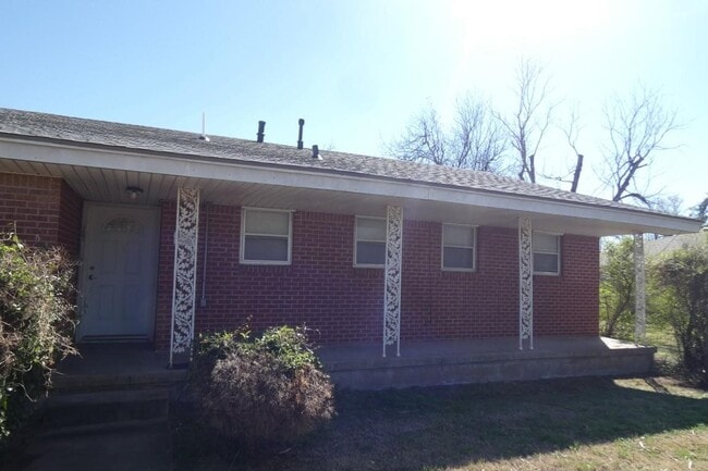 Building Photo - 3402 NW Atlanta Ave