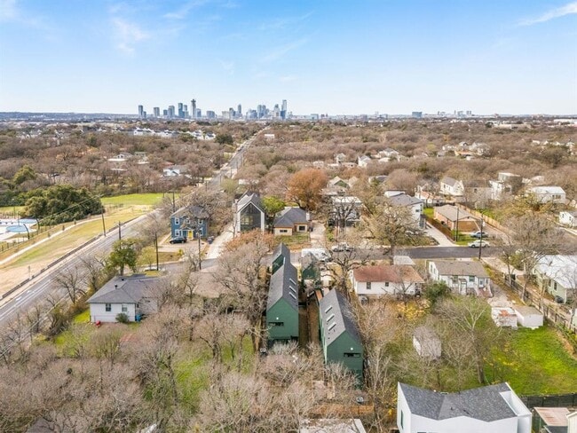 Building Photo - 1205 Perez St