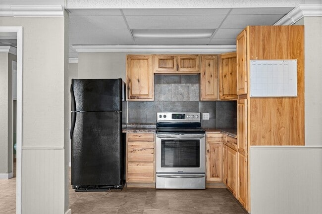 Building Photo - 1 Woodland Ave