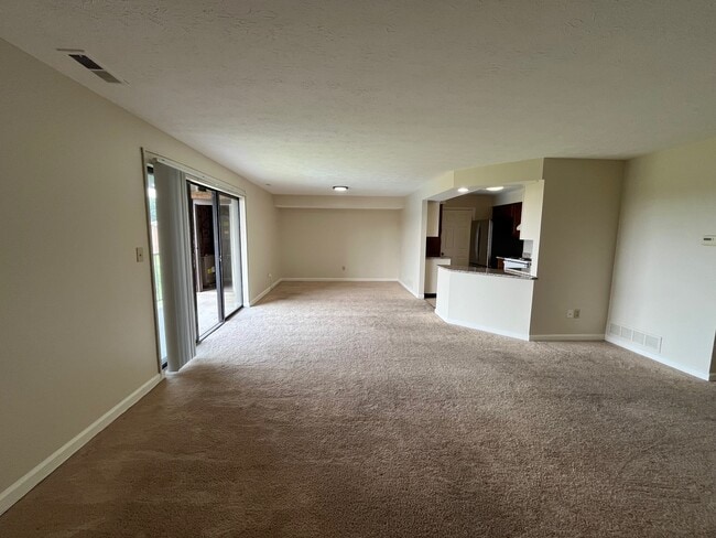 Building Photo - 7271 Beacon Hill Dr