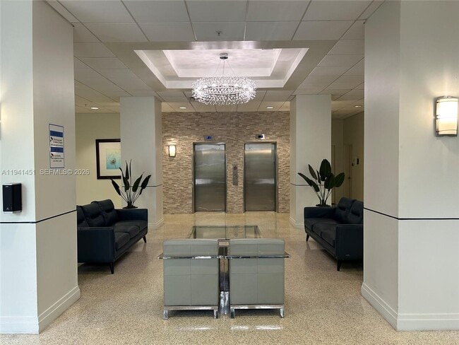 Building Photo - 4001 S Ocean Dr