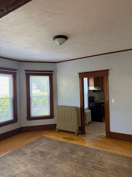 Primary Photo - 59 Burrill Ave