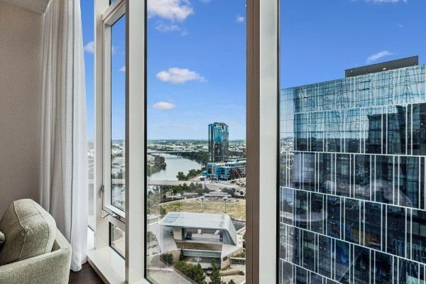 Building Photo - 160 2nd Ave S