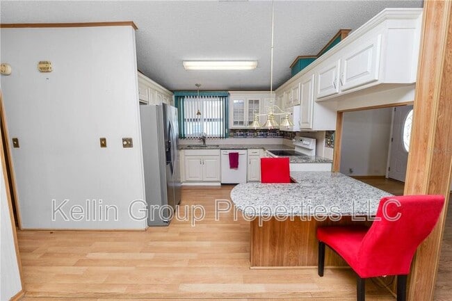 Building Photo - 1706 Fox Hill Dr