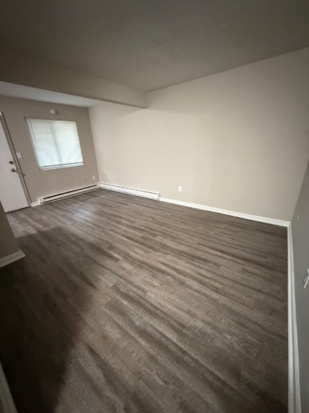 Building Photo - 516 Massillon Rd