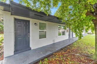 Building Photo - 3 bedroom in West Park FL 33023
