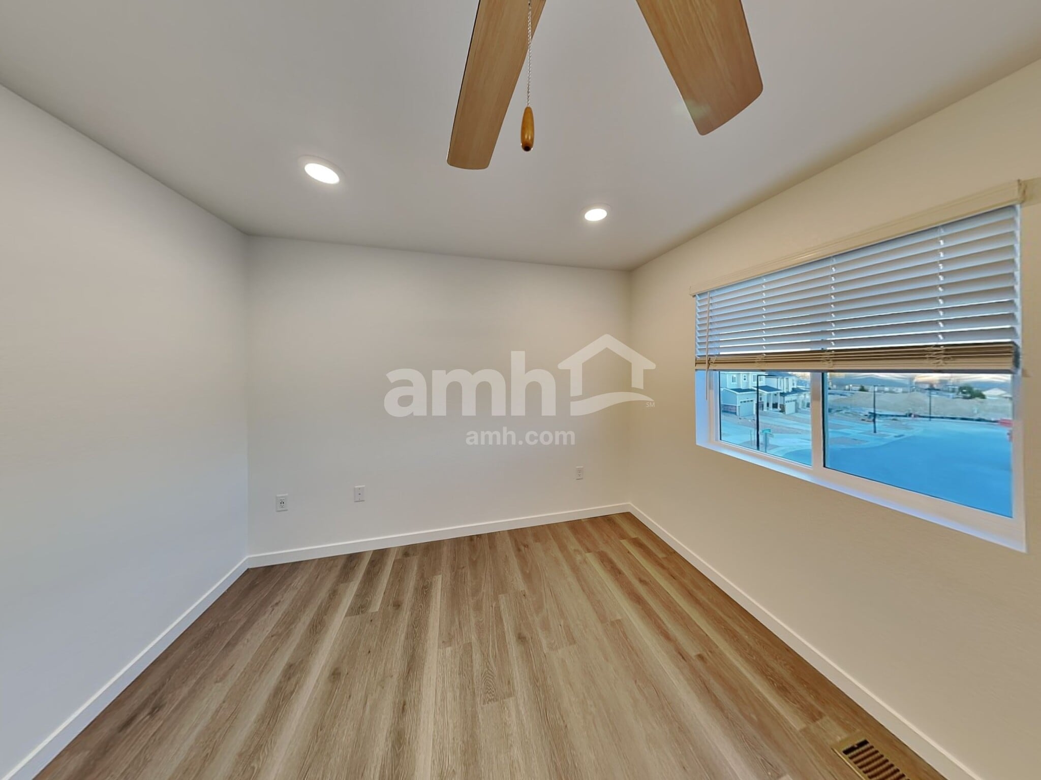 Building Photo - 26194 E Calhoun Pl