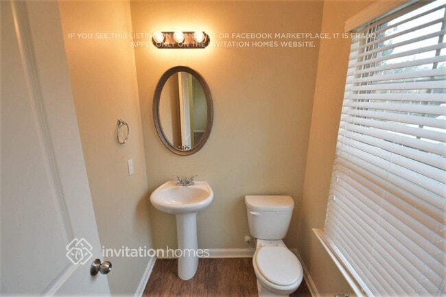 Building Photo - 592 Rock Hill Pkwy