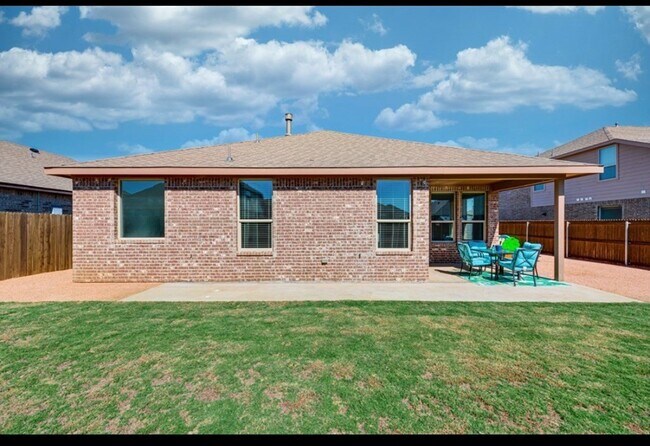 Building Photo - 2316 Horizon Rd