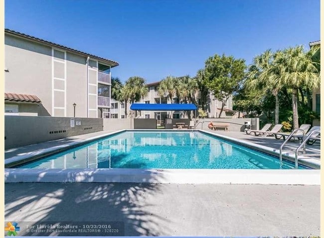 Pool - Tara Gardens 1 Condo - 8 Unit portfolio
