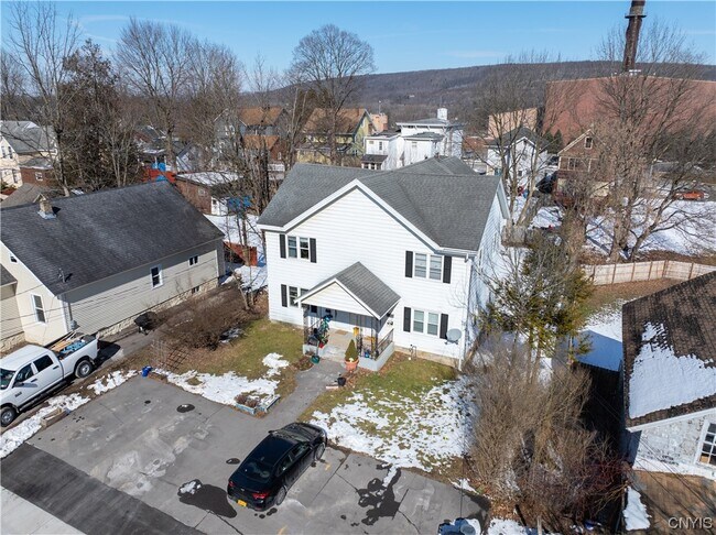 Building Photo - 17 High St