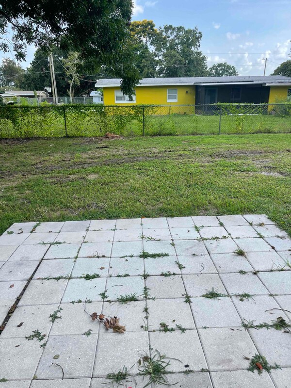 Building Photo - 2410 Ave C NW