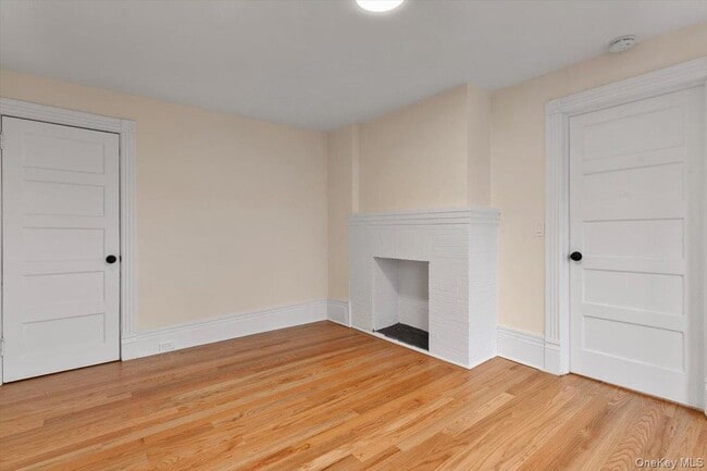 Building Photo - 116 Corlies Ave