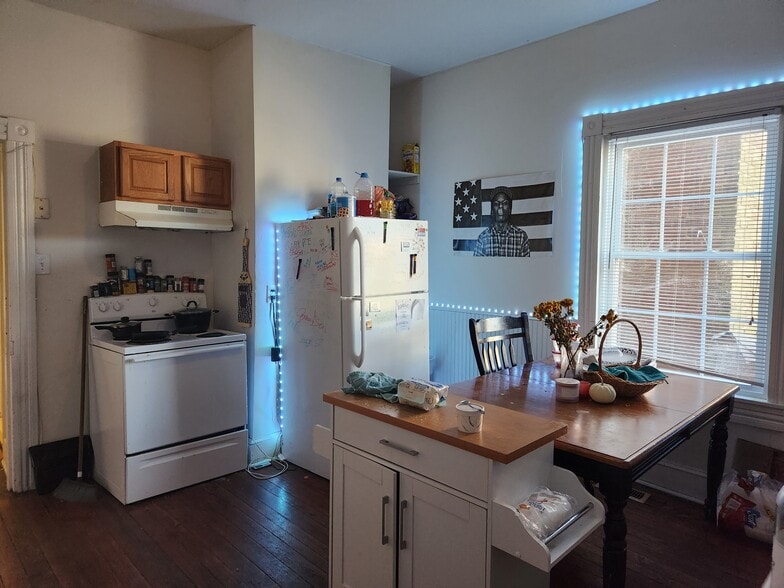 Building Photo - 1212 West Cary St