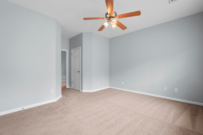 Building Photo - 168 Willow Point Cir