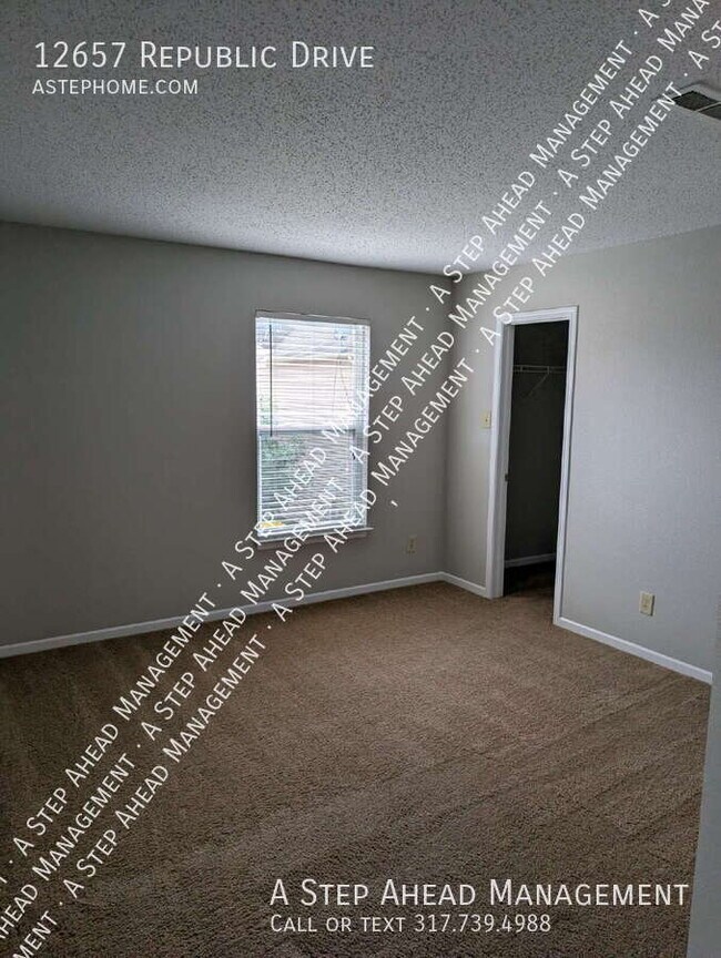 Building Photo - 12657 Republic Dr