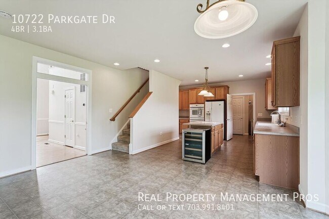 Building Photo - 10722 Parkgate Dr