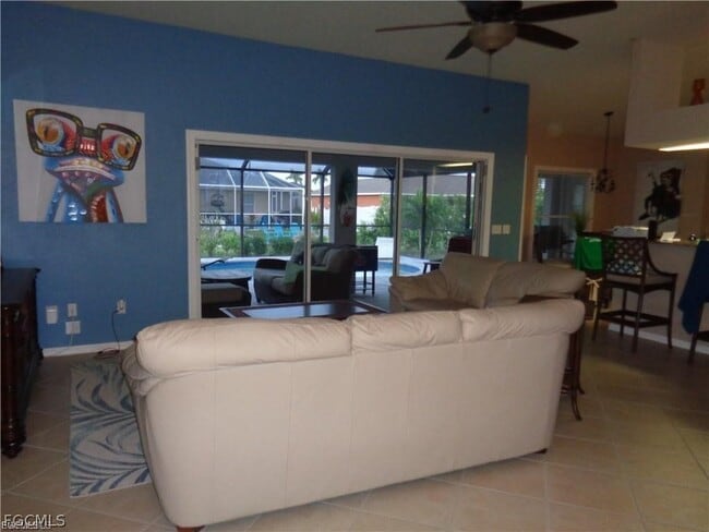 Building Photo - 2127 SW 52nd Ln