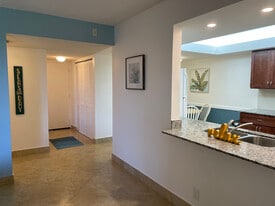 Building Photo - 2455 Lindell Blvd