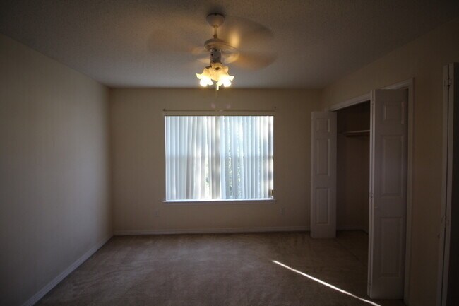 Building Photo - Spacious 3 Bedroom Townhouse Near Hurlburt...