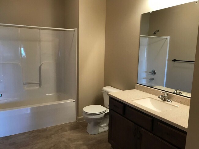 Building Photo - 2724 Bobcat Dr