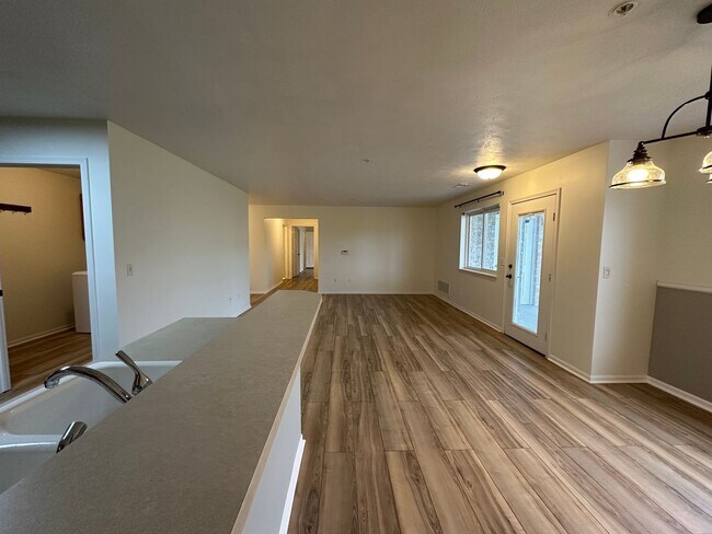 Building Photo - 8610 S Jasonville Ct SE