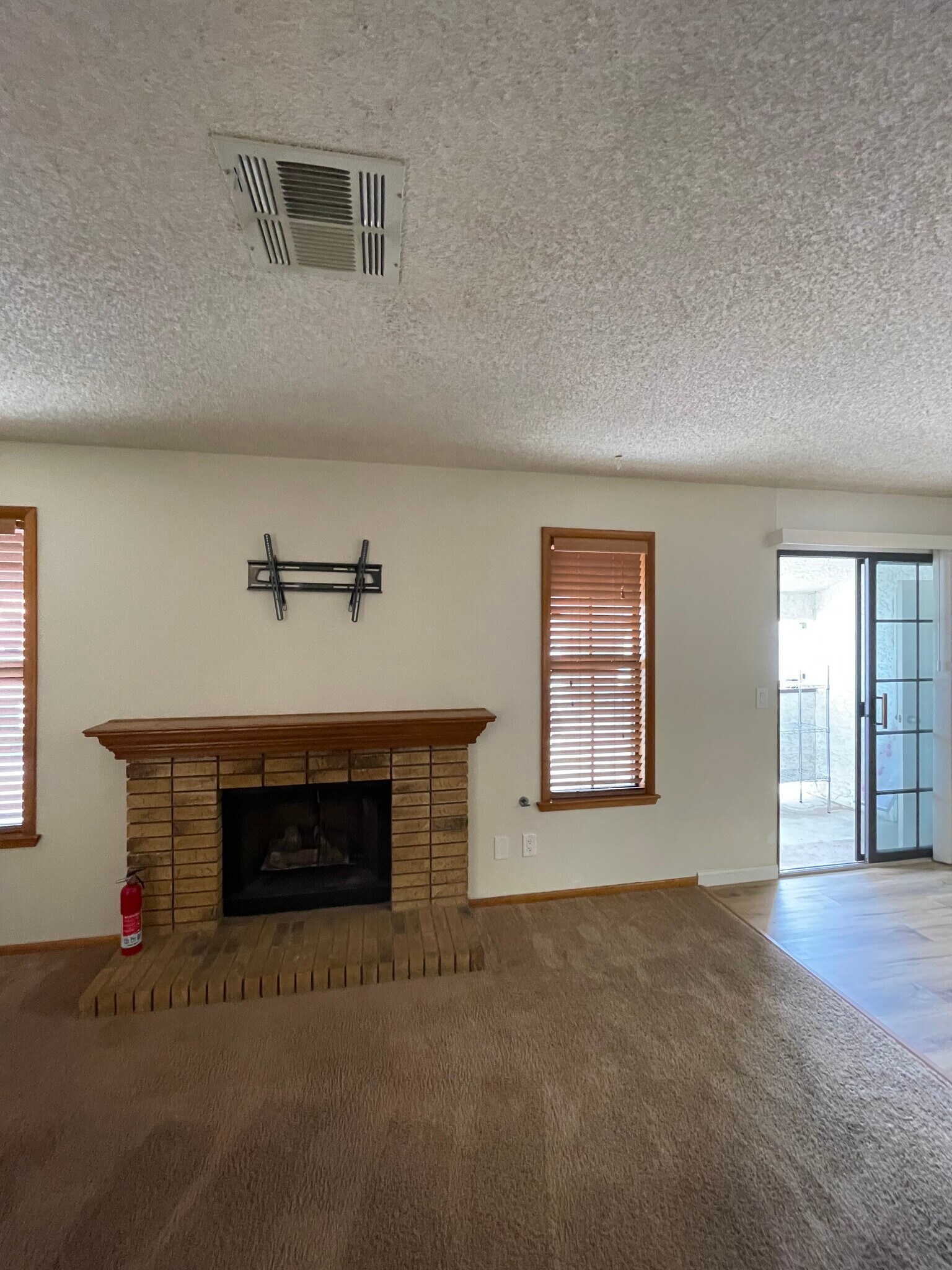 Building Photo - 6649 W Tropicana Ave