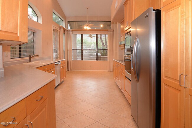 Building Photo - 6971 E Cicada Ct