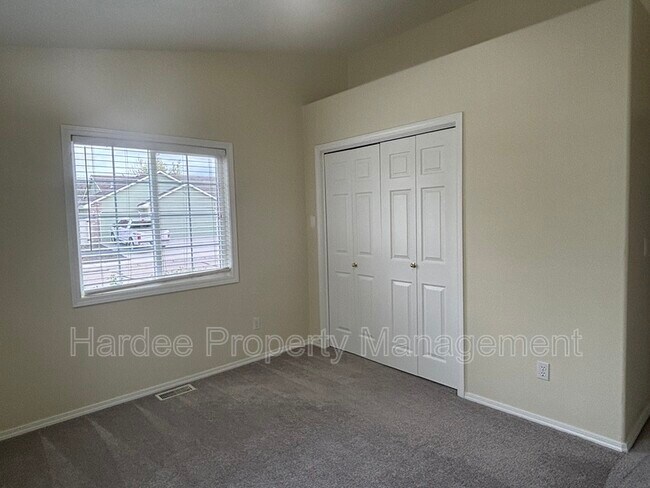 Building Photo - 3313 W Cherry Ln