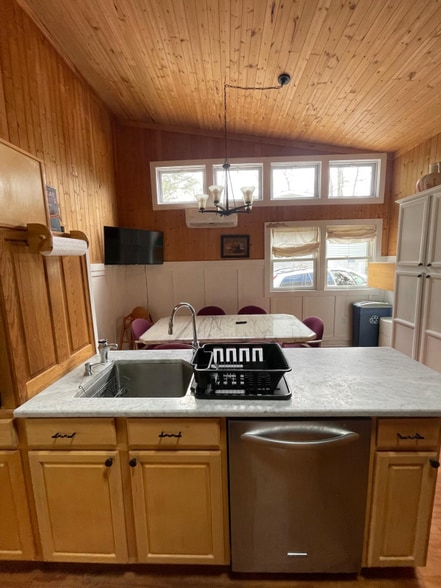 Building Photo - 36407 Fir Dr