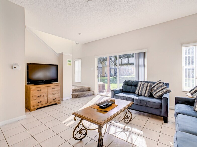 Building Photo - 8410 Blue Lagoon Dr