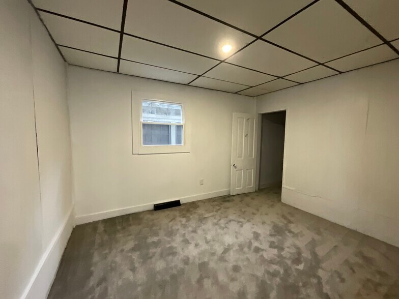 Building Photo - 7608 Harvard Ave