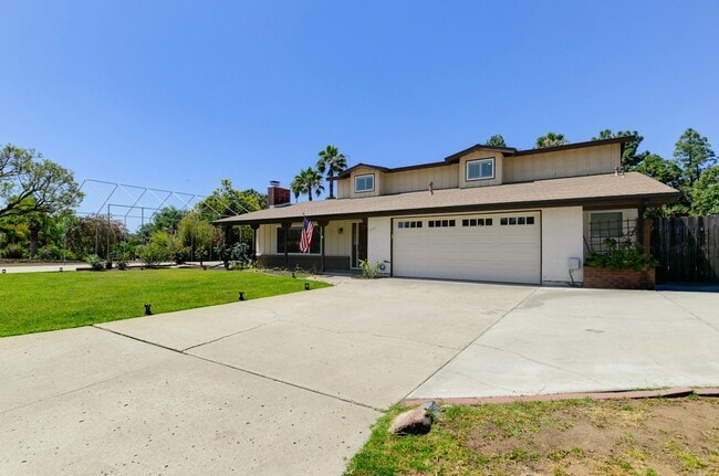 Building Photo - 1531 Sundale Rd