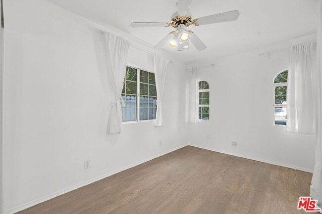 Building Photo - 4442 St Clair Ave