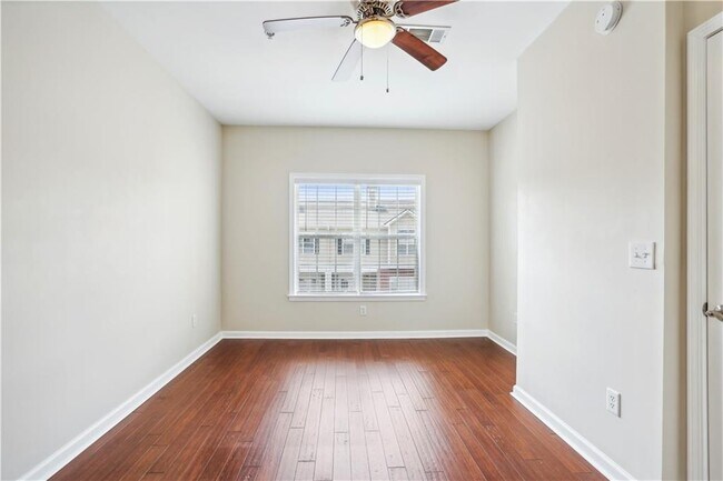 Building Photo - 7110 Woodland Ln