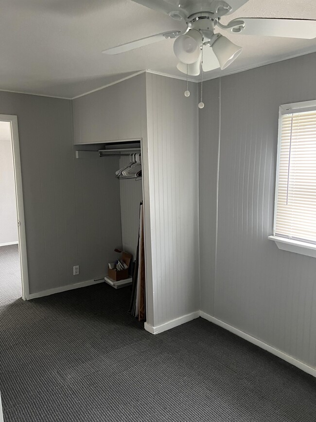 Building Photo - 4207 N Beaver Ave