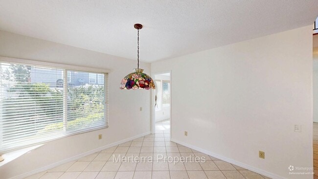 Building Photo - Beautiful Home in Irvine