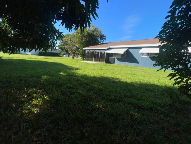 Building Photo - 1849 SE Rainier Rd