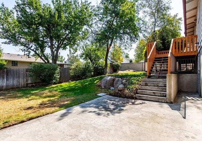 Building Photo - 6631 S 1460 W