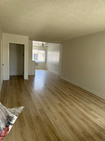 Building Photo - 8016 Owensmouth Ave