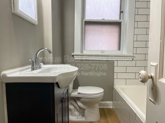 Building Photo - 2139 Alfred Ave