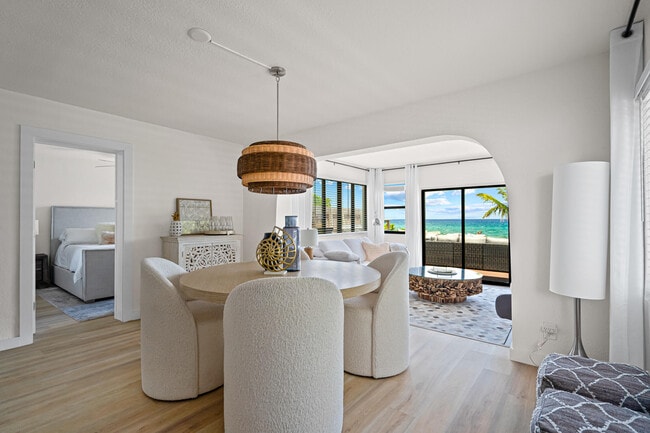 Building Photo - 2330 N Ocean Blvd