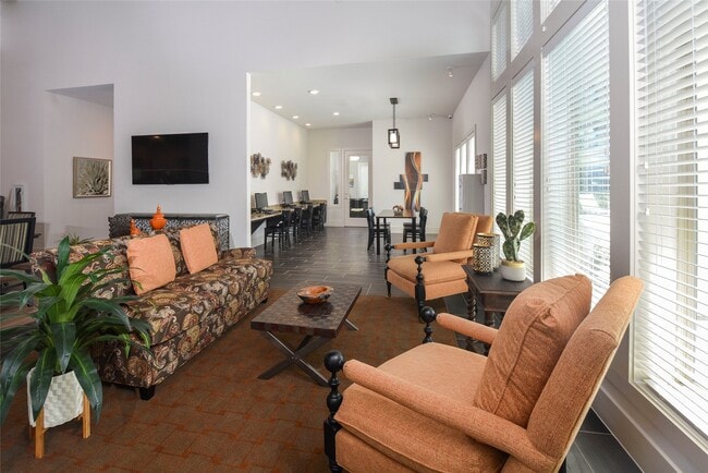 Building Photo - 10148 Culebra Rd