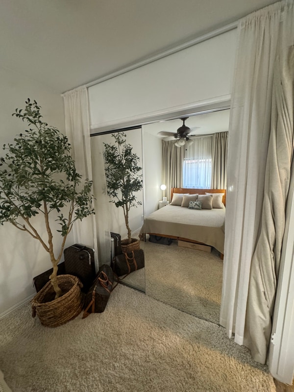 Building Photo - 4015 Crest Dr