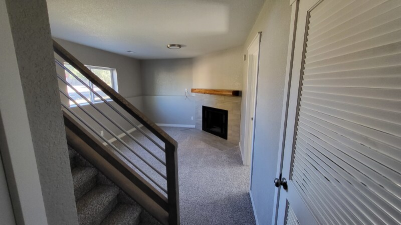 Building Photo - 3330 Foxridge Dr